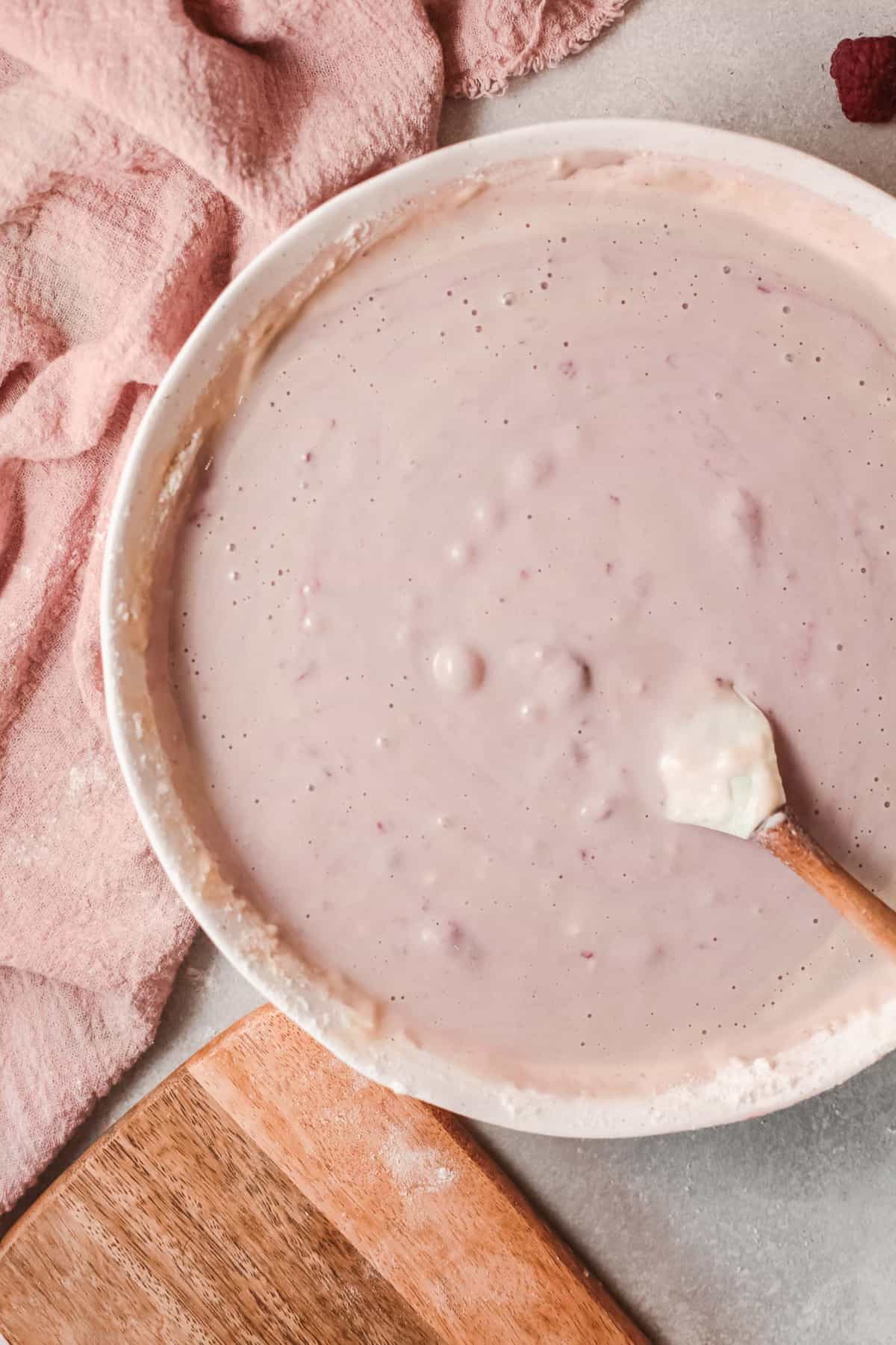 覆盆子煎饼面糊。