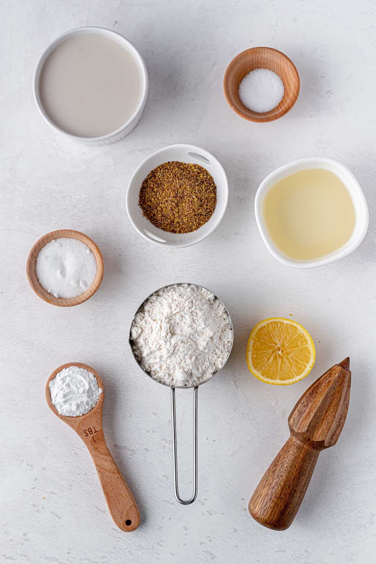 所需材料的俯视图。