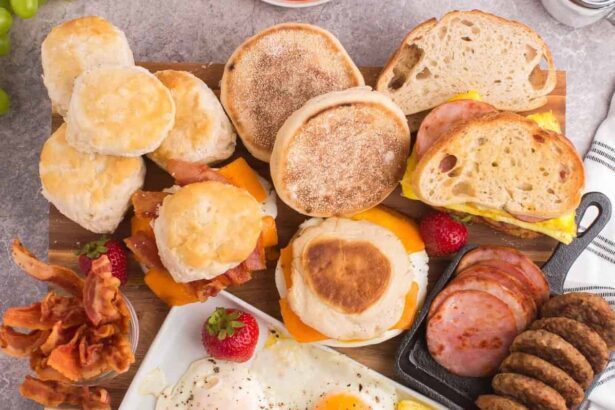 Tablón Épico de Sándwich de Huevo